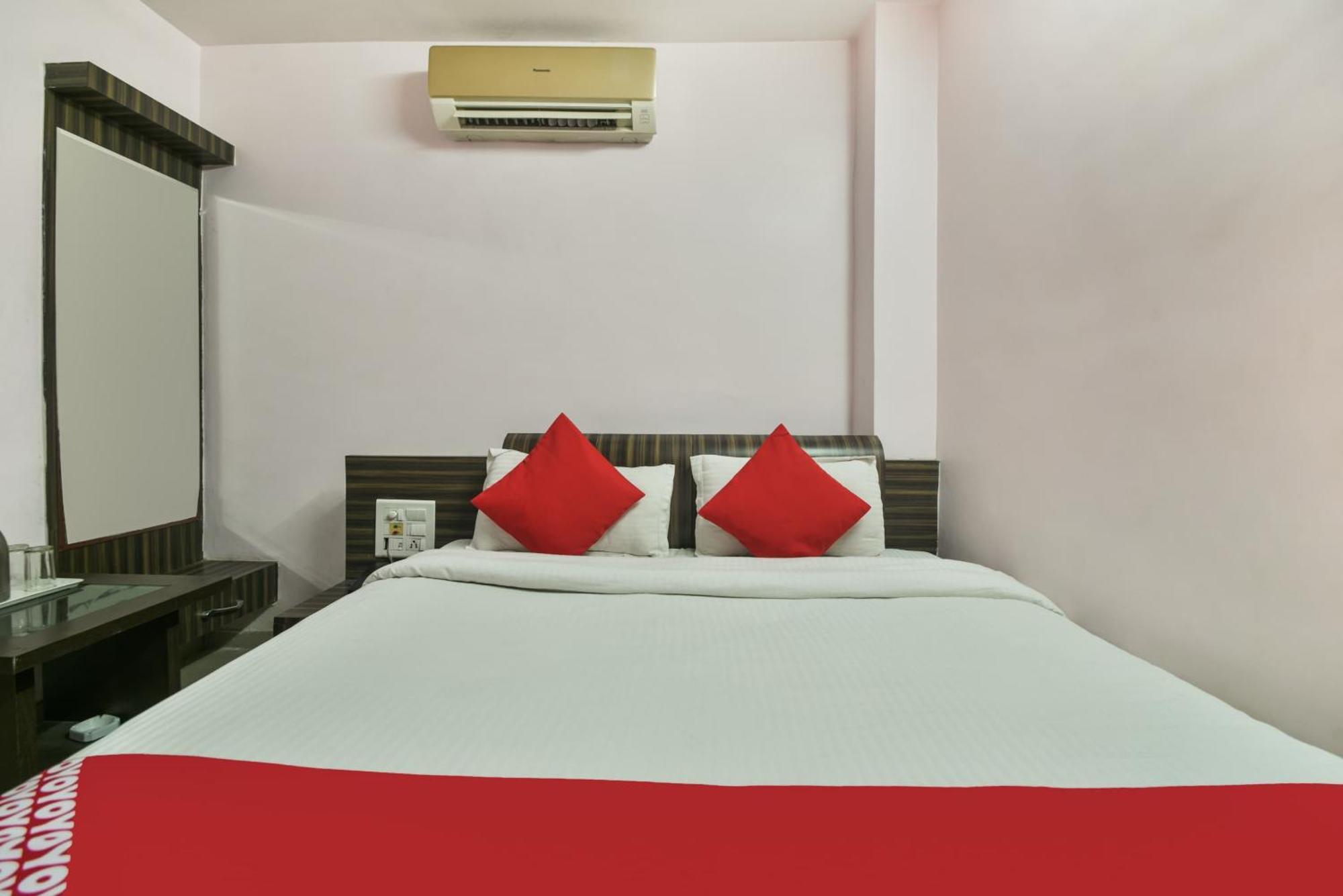 Oyo Hotel Ajanta Hamirgarh エクステリア 写真